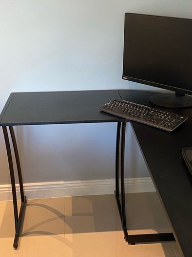 Computer desk
