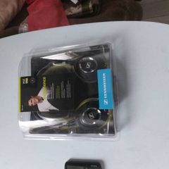 music headphones and
