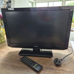 Toshiba 22" LCD TV with Remote & Stand - Fully Working