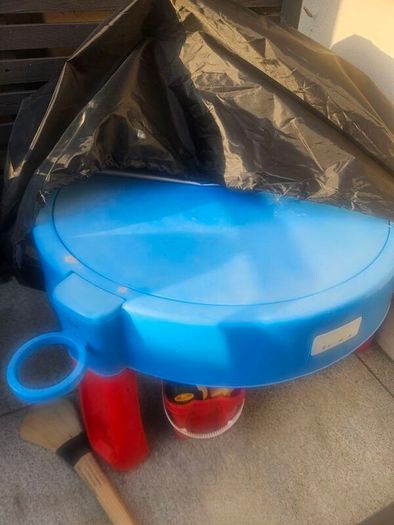 sand and water table