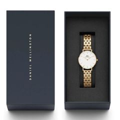 Brand New Daniel Wellington Petite 5-Link Evergold 28mm White Dial Gold Plated Steel Bracelet Watch.