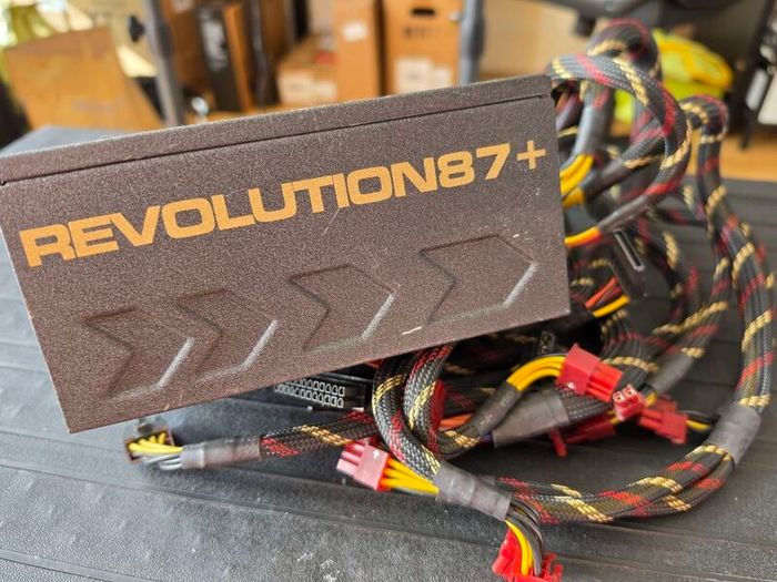 Enermax Revolution87+ 1000W 80+ Gold PSU