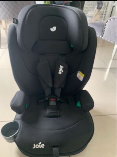 Joie car / Booster seat