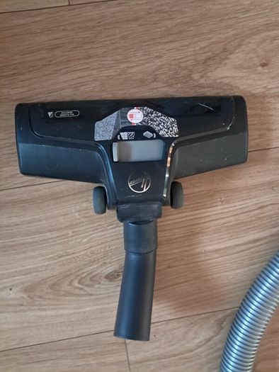 Hoover pet vacuum cleaner.