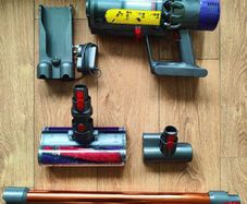 Dyson Cyclone V10 Aboslute - copper