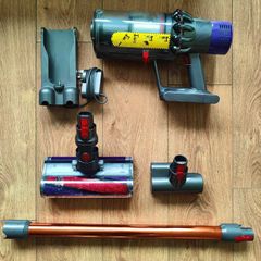 Dyson Cyclone V10 Aboslute - copper