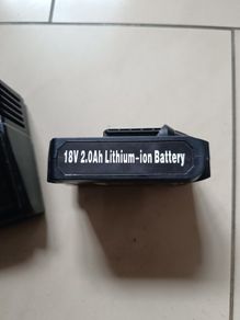 New li-ion 2.0ah battery and charger base