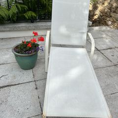 Sun lounger