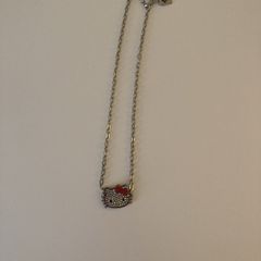 Hello kitty necklace