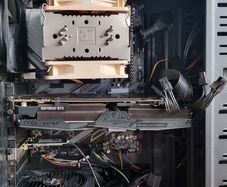 Custom mid-end gaming PC, i7 9700K, GTX 1080 Ti