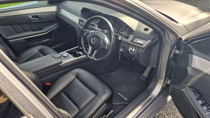 Mercedes-Benz E-Class 2011