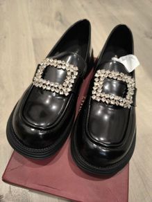 Black shoes