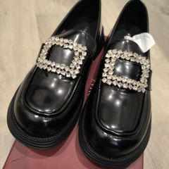 Black shoes