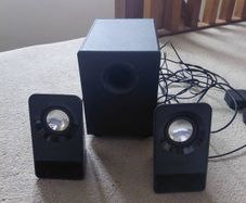 Logitech Compact 2.1 Speaker System