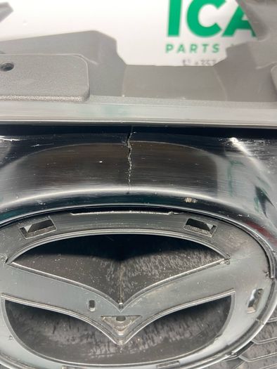 2015 Mazda Cx-5 Front Centre Grill Kd4550712