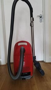 MIELE Guard M1 the vacuum cleaner is new