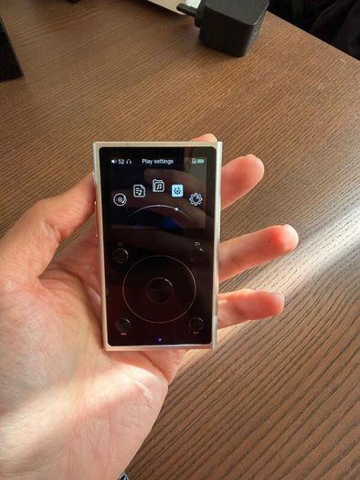 FiiO X1 2nd Gen (FX1221) High-Res Digital Audio Player + Protective Case