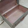 Vintage hard-shell suitcase Image 3