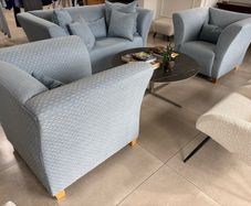2 seater sofa & 2 chairs