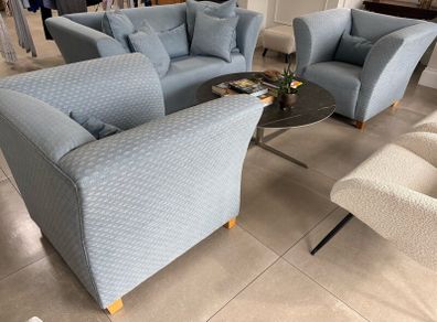 2 seater sofa & 2 chairs