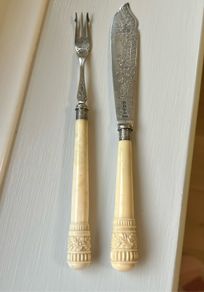 Rare piece 1861-1862 UK Sterling silver ornate fish cutlery set