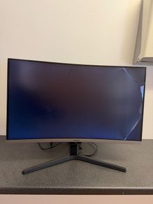 Samsung 27" curved monitor - SPARES OR REPAIR