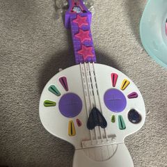 Vampirina guitar