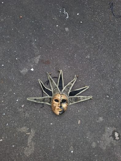 Stunning venise mask postage possible