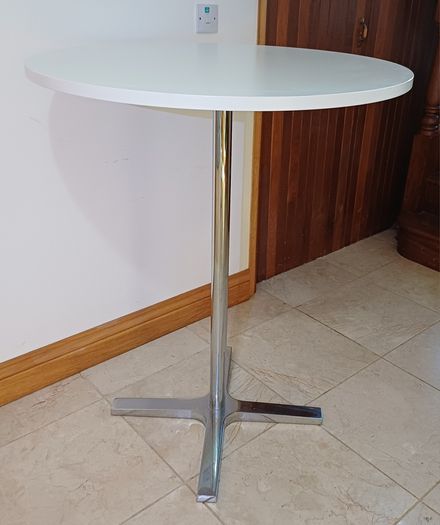 Herman Miller Round Bar Table