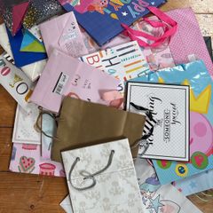 Mixed gift bags. Used once. Most with blank tags