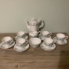 Vintage 15 Piece Royal Standard ''Garland'' China Tea/Coffee Set