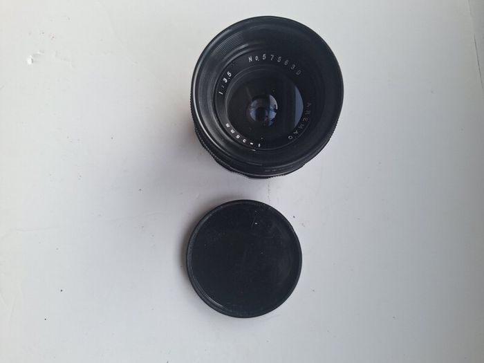 Vintage Aremac 35mm f/3.5 manual focus wide-angle lens