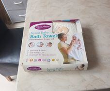 Cleva Mama Apron Baby Bath Towel.  B.N.W.T.  In Original  Box.