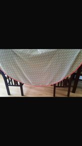 Cotton floral round tablecloth 160cm diameter new and in excellent condition with no issues FREE STANDARD POSTAGE INCLUDED
