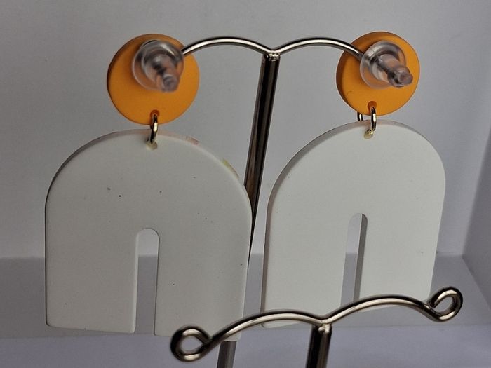 Autumnl Fever Leaf & Pumpkin Motif N Shape Clay Earrings