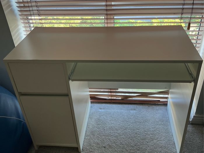computer desk