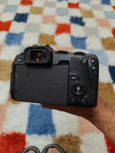Canon Eos R8