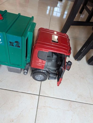 Amazing garbage Truck with bins