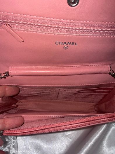 Chanel wallet on chain