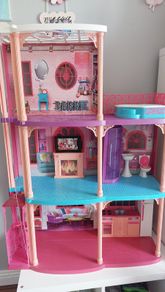 Barbie dream house