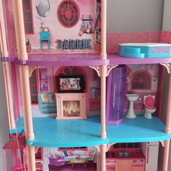 Barbie dream house