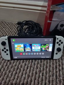 Nintendo Switch Oled + Animal Crossing