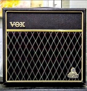 amplifier the Vox V9169