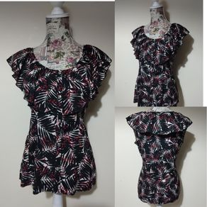 Beautiful Banana Republic Top