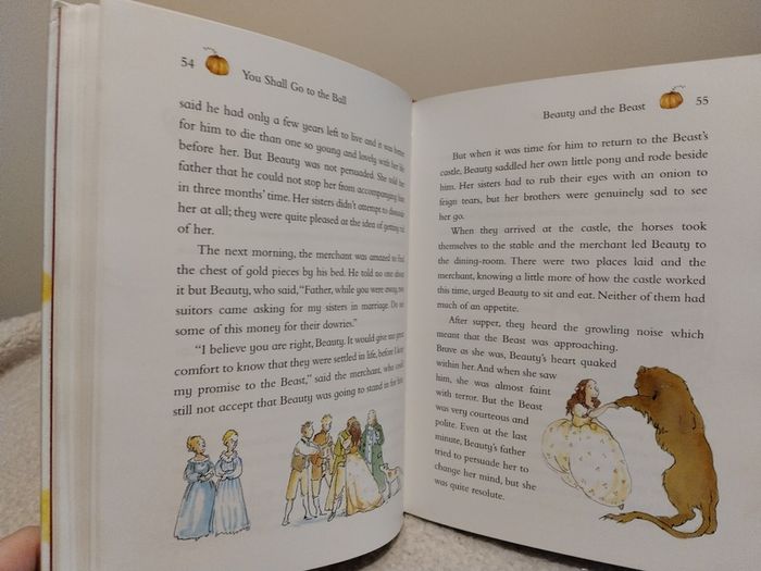 The MacMillan Treasury of Classic Nursery Stories by Mary Hoffman HARDBACK