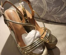 Gold platform womens shoe