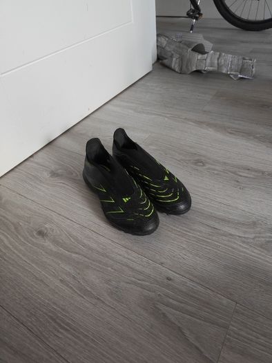 Adidas football shoes astros size uk 6