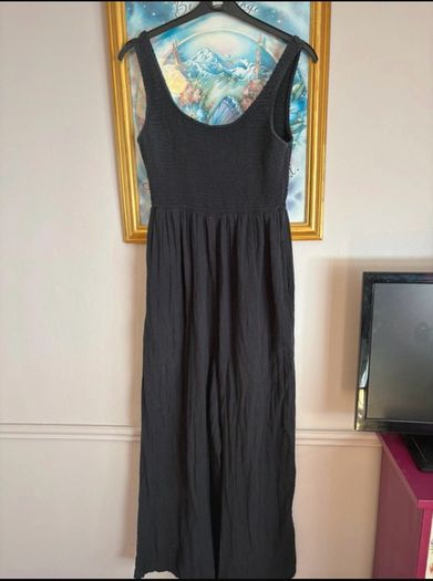 Dresses & Jumpsuits