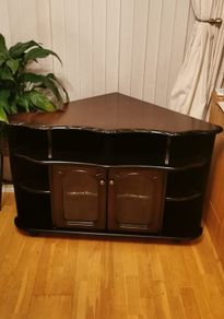 Corner TV unit