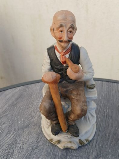 Set of 5 lovely Figurines